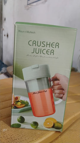 Portable USB Rechargeable Juicer With Handle & Straw - 420ml